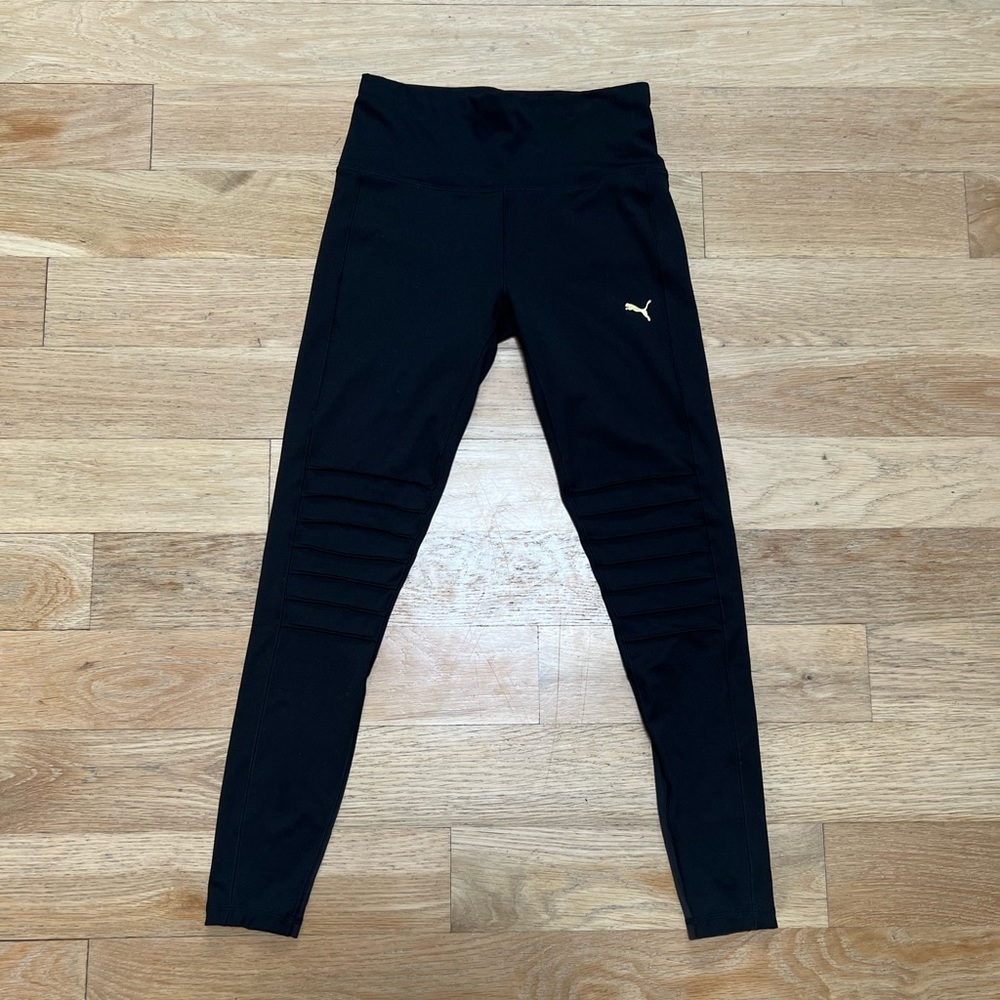 Puma leggings in EUC, size medium, black